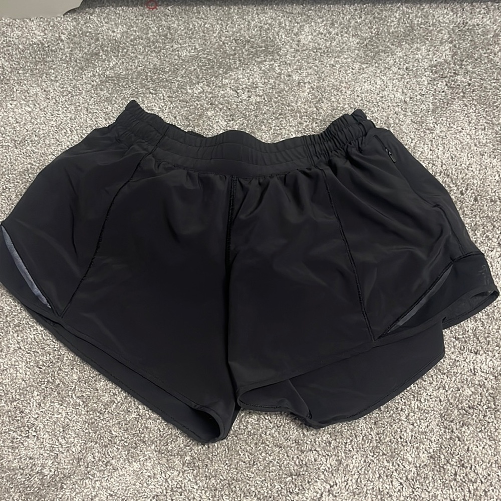 Black lulu shorts size 8